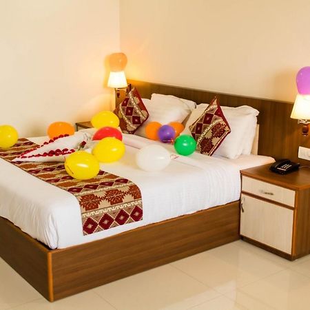 Miracle Residency Hotel Kizhake Chalakudi Exterior photo